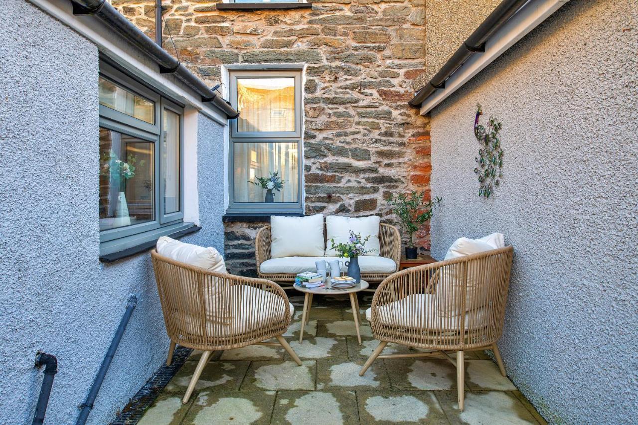 Finest Retreats - Bwthyn Llechi, Slate Cottage Blaenau Ffestiniog Exterior photo